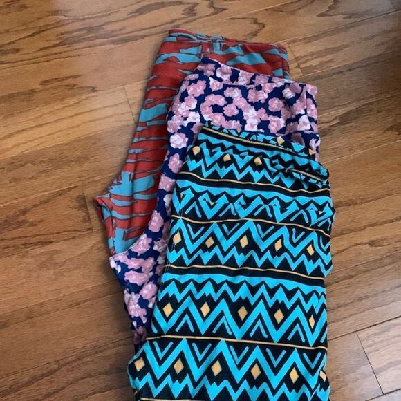 LuLaRoe Tall & Curvy Bundle of 3 butter soft leggings - Picture 1 of 6